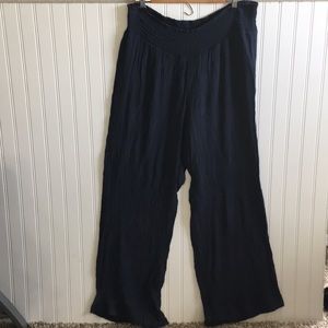 Navy blue crepe pants